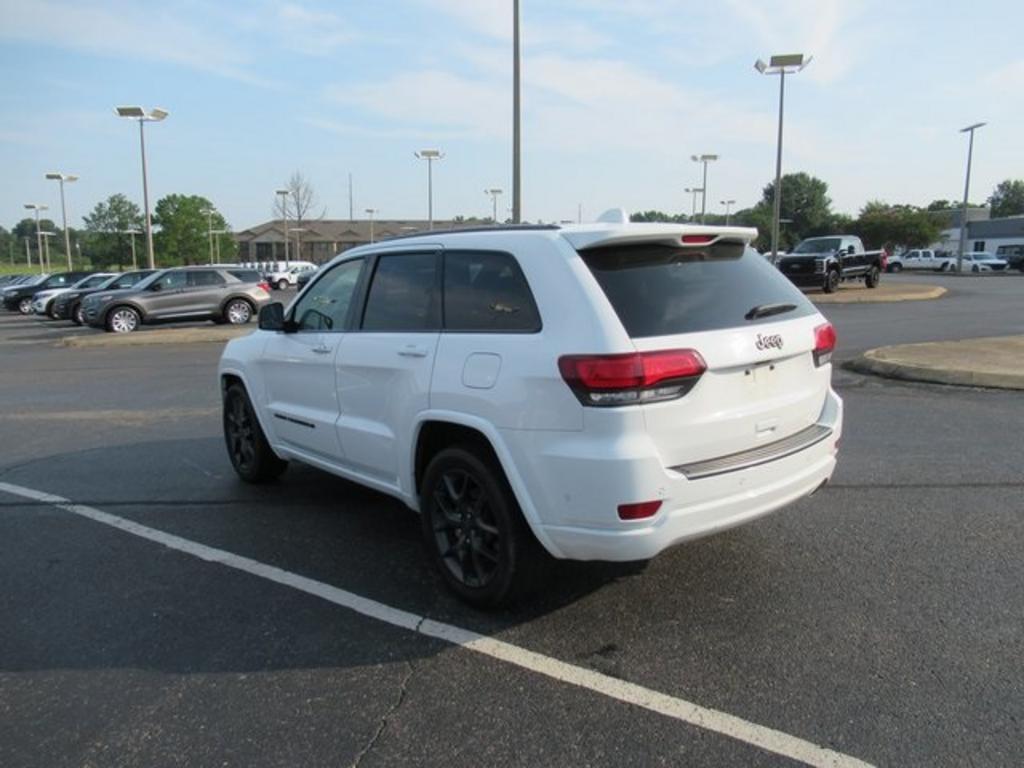 2021 Jeep Cherokee - $32,000