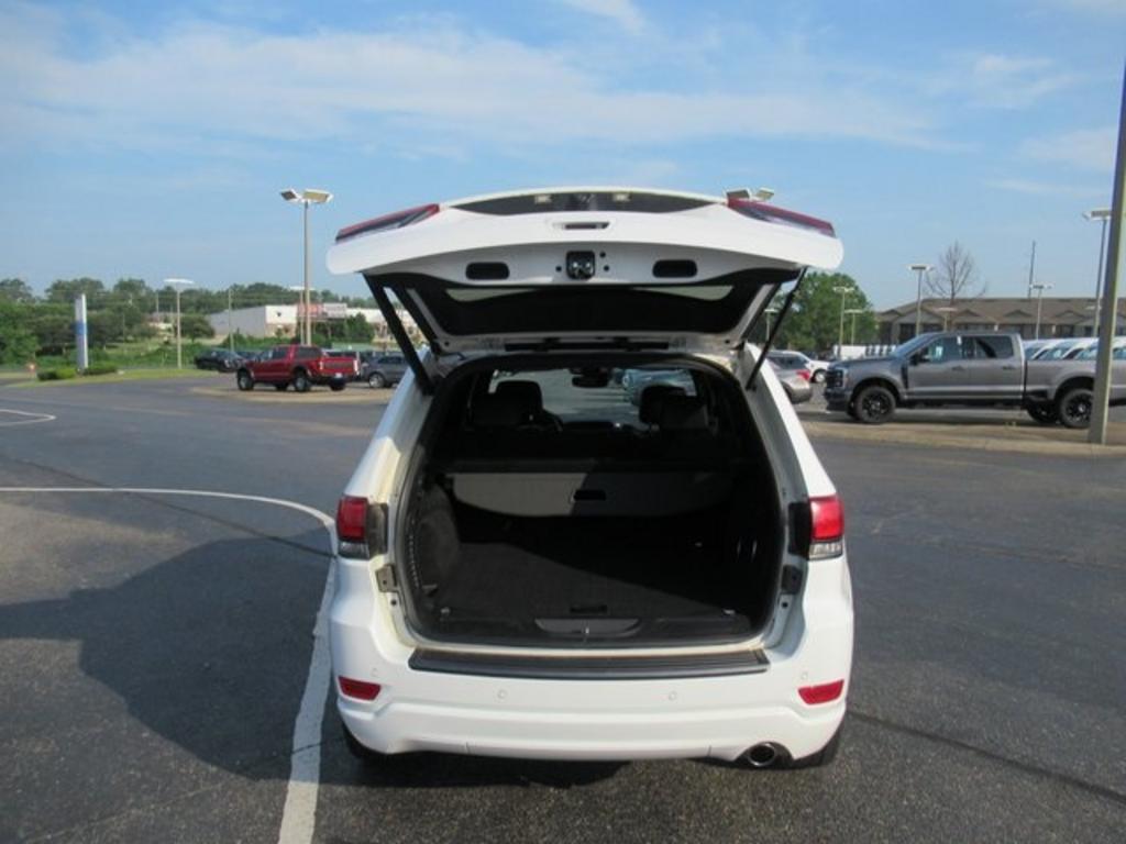 2021 Jeep Cherokee - $32,000