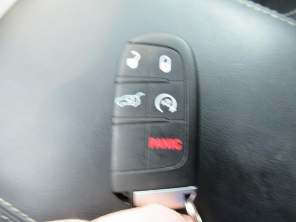 2021 Jeep Cherokee - $32,000