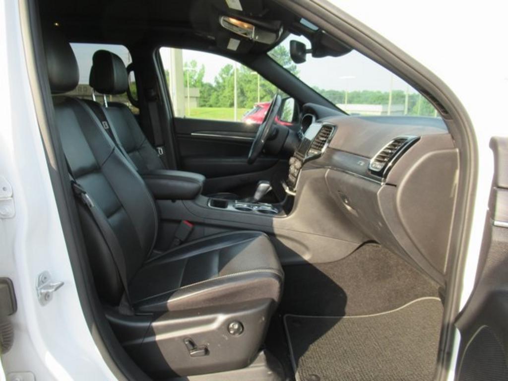 2021 Jeep Cherokee - $32,000