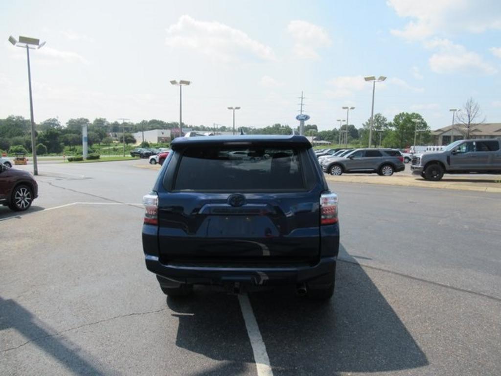 2022 Toyota 4Runner - $35,000