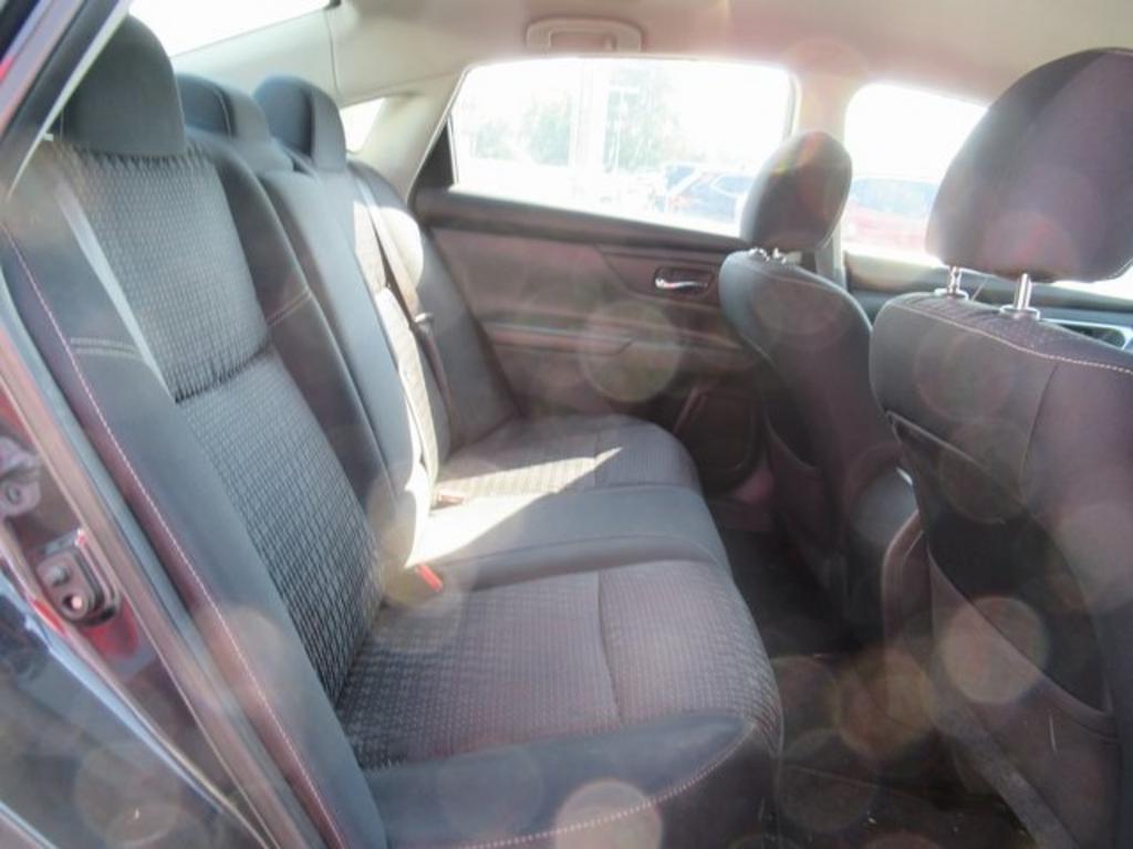2016 Nissan Altima - $13,000