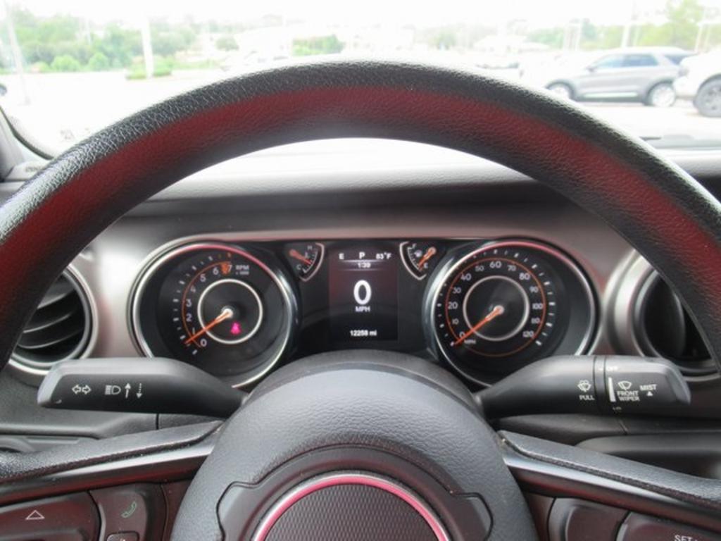 2021 Jeep Gladiator - $39,000