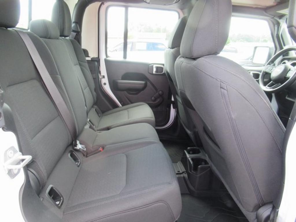 2021 Jeep Gladiator - $39,000