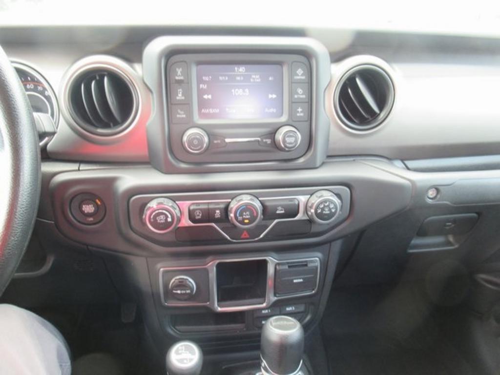 2021 Jeep Gladiator - $39,000