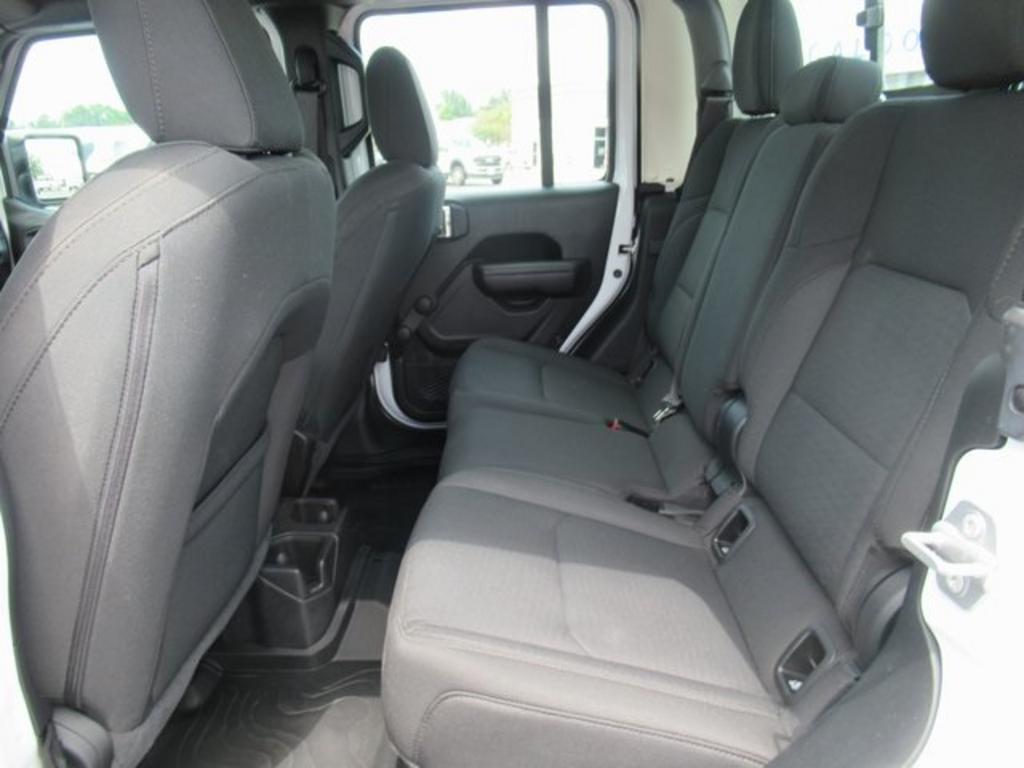 2021 Jeep Gladiator - $39,000