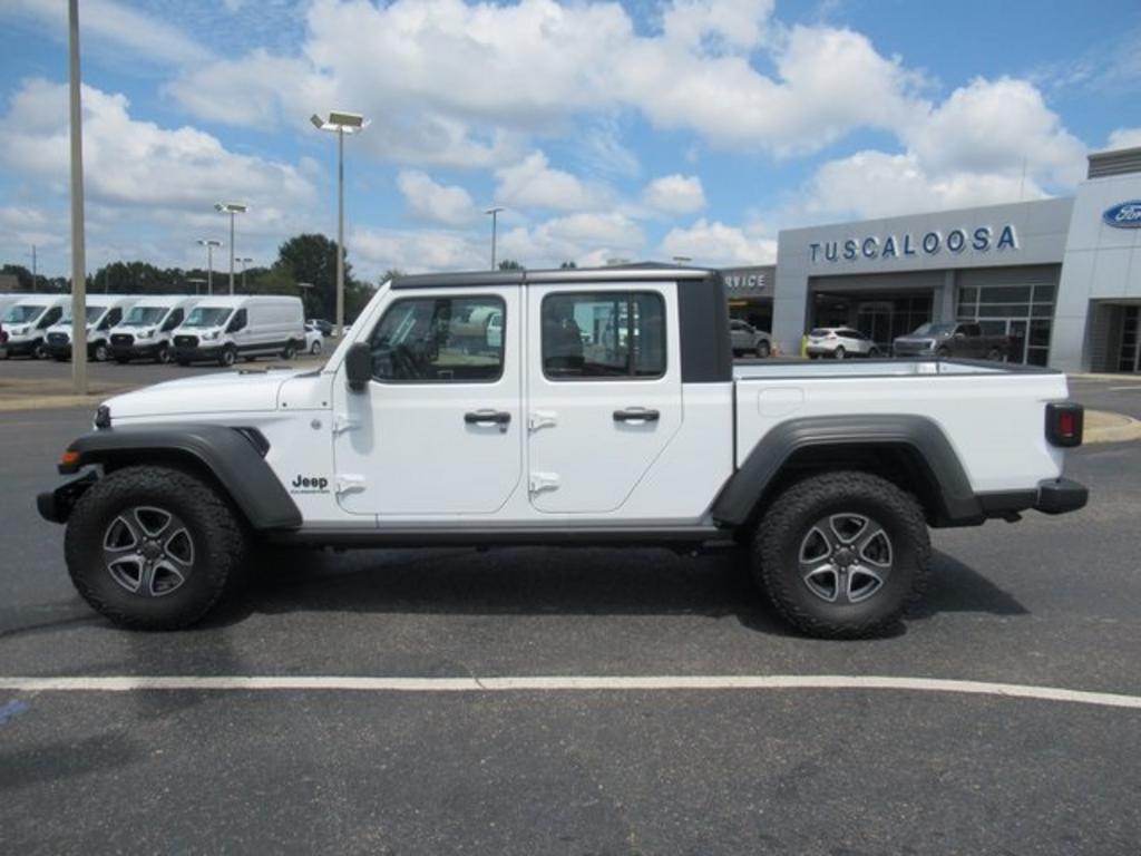 2021 Jeep Gladiator - $39,000