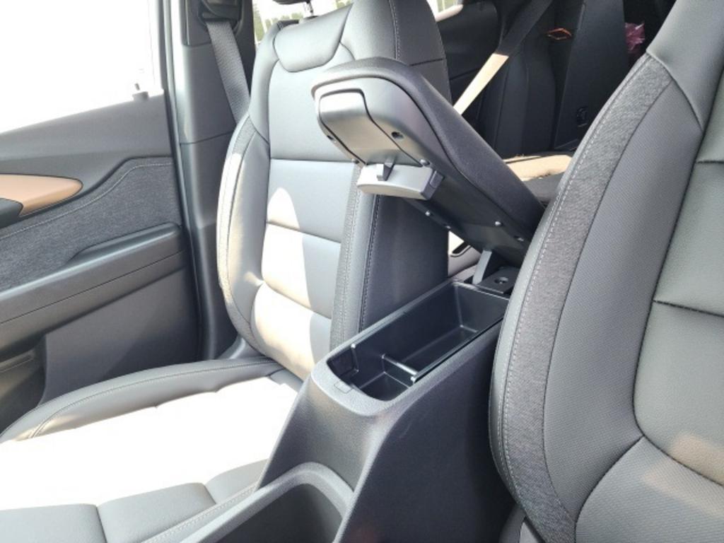 2023 Chevrolet Blazer - $28,000