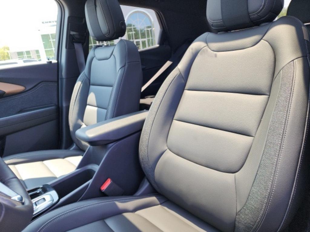 2023 Chevrolet Blazer - $28,000