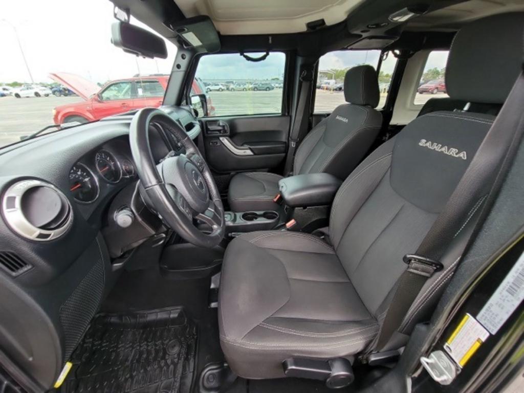 2018 Jeep Wrangler - $32,000