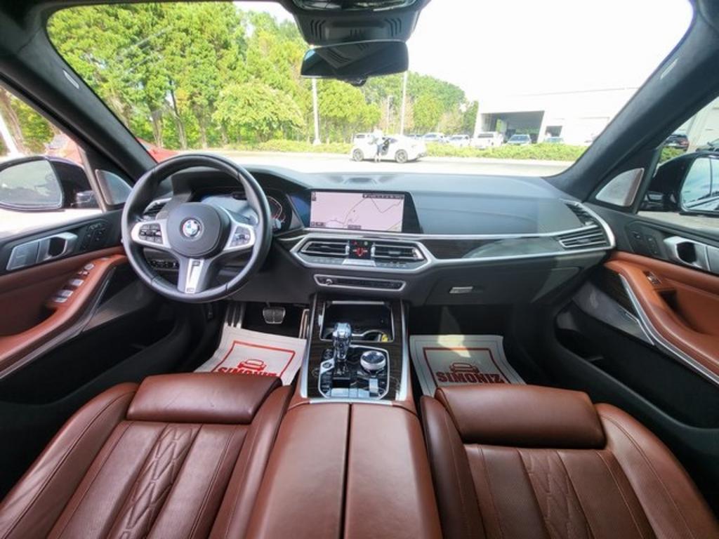 2020 BMW X7 xDrive40i photo