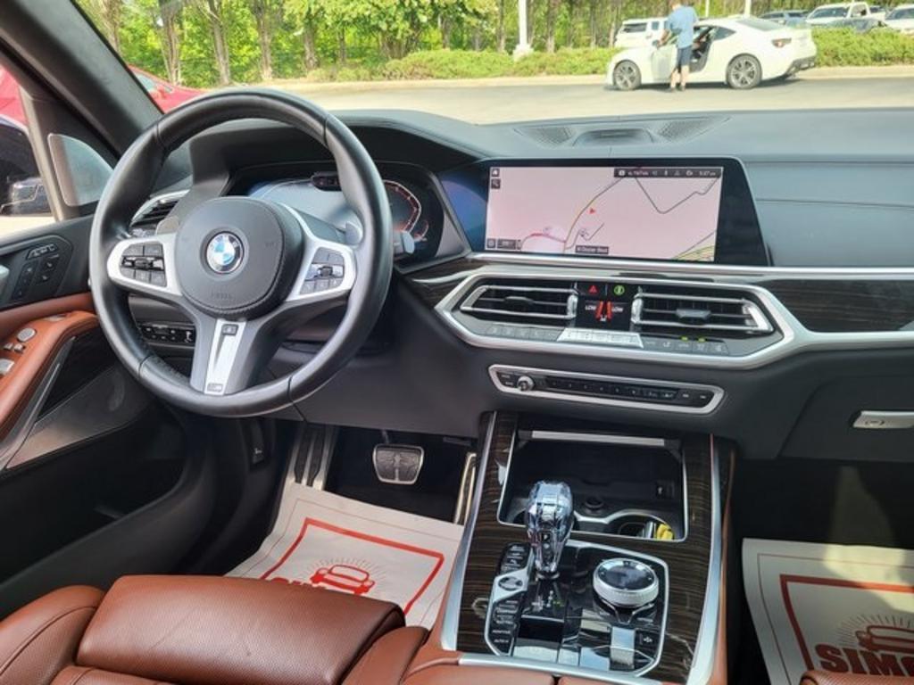 2020 BMW X7 xDrive40i photo