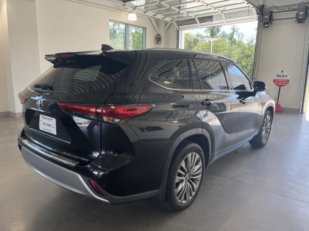 2021 Toyota Highlander - $39,000