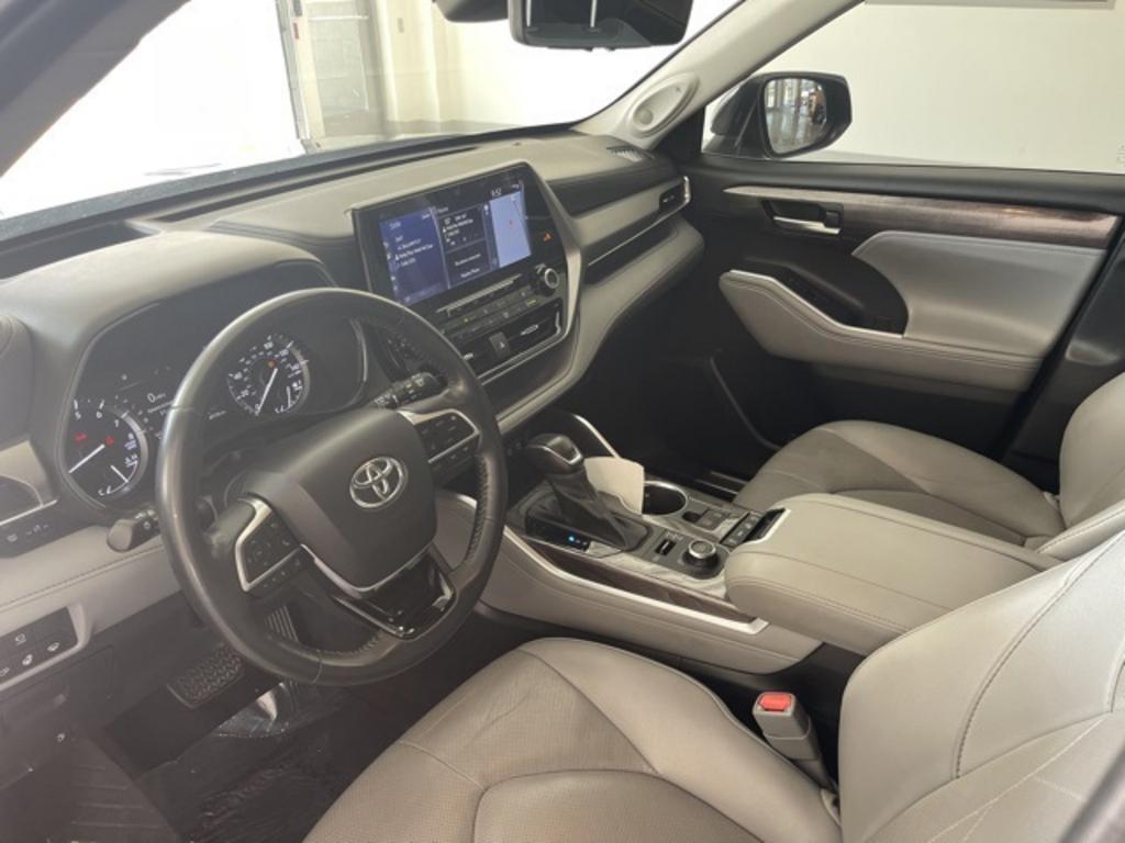2021 Toyota Highlander - $39,000
