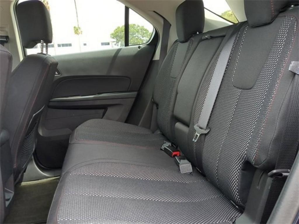 2017 Chevrolet Equinox LS photo