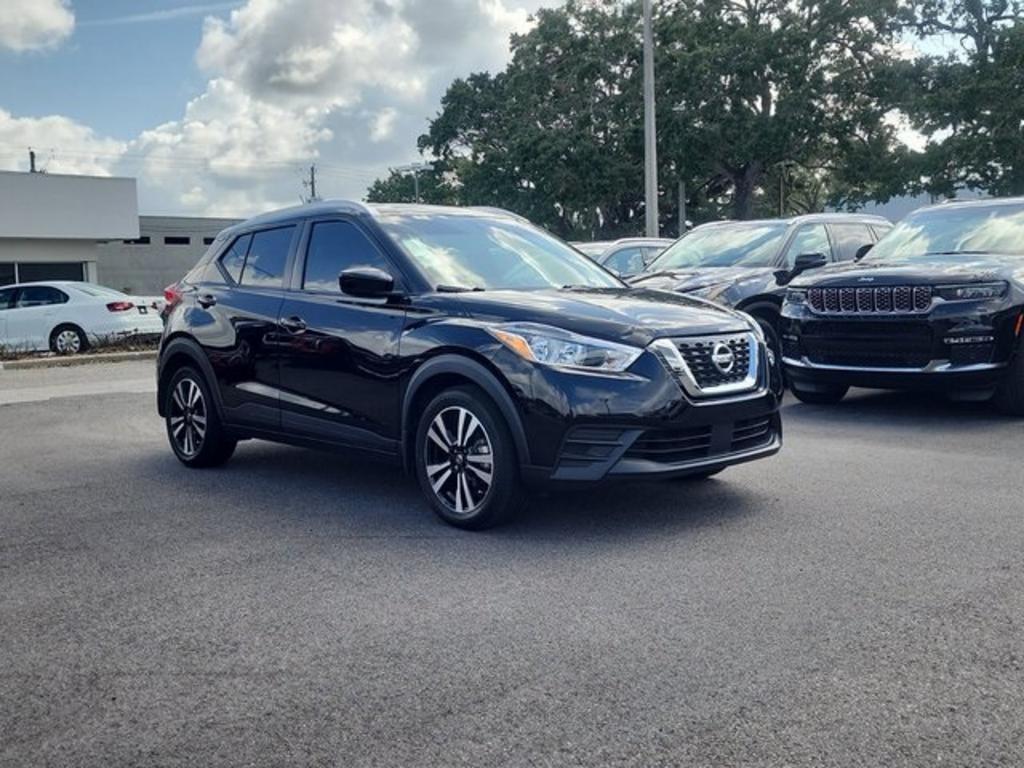 2020 Nissan Kicks - $17,000