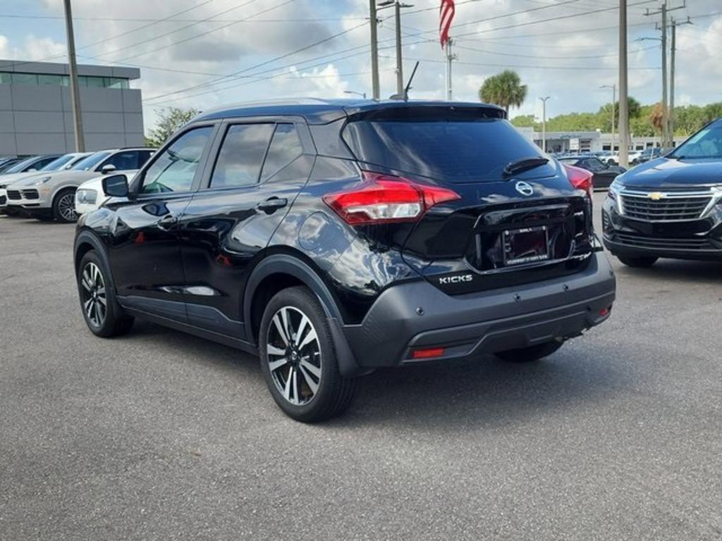 2020 Nissan Kicks - $17,000