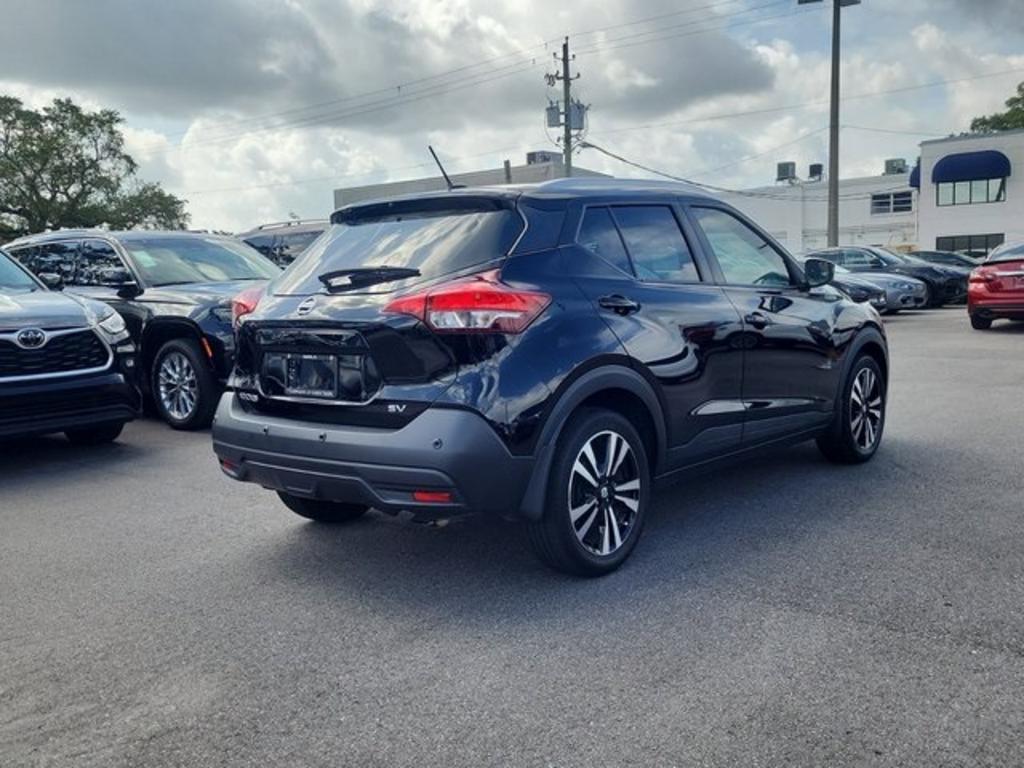 2020 Nissan Kicks - $17,000