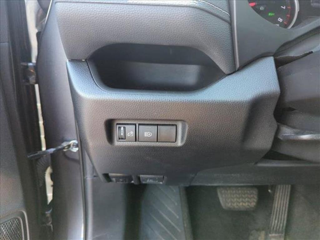 2021 Toyota RAV4 XLE photo