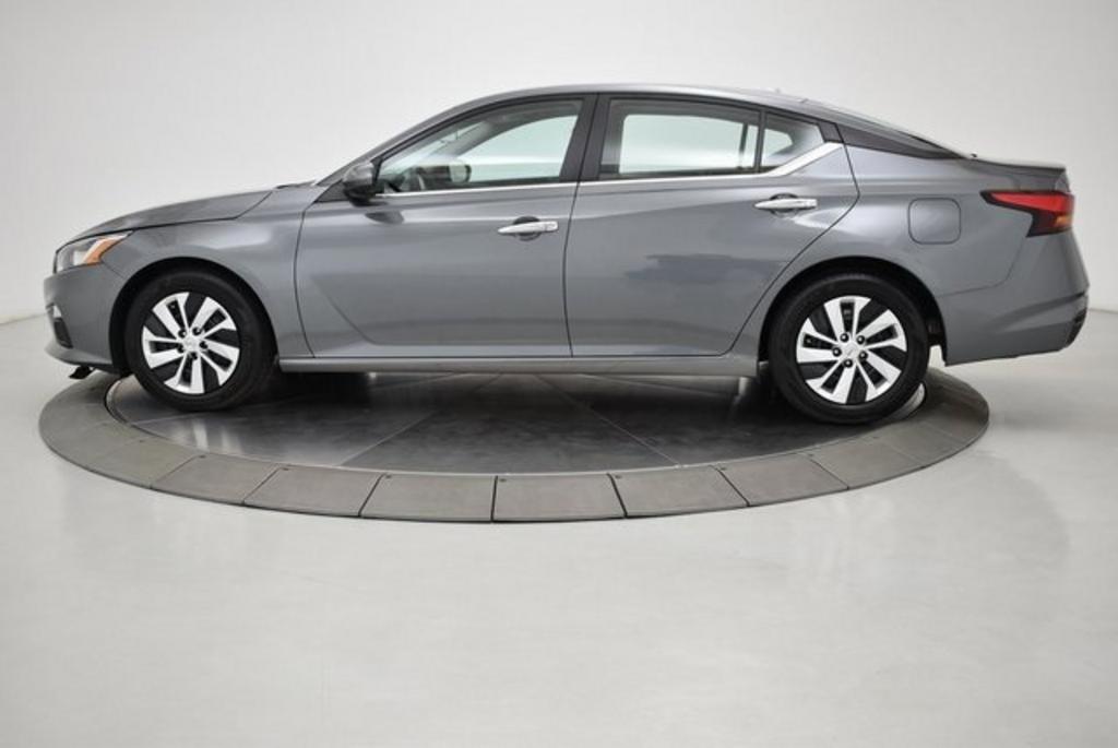 2020 Nissan Altima - $18,500