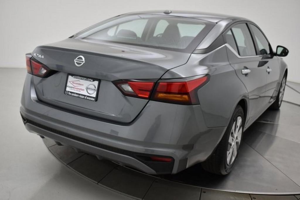 2020 Nissan Altima - $18,500