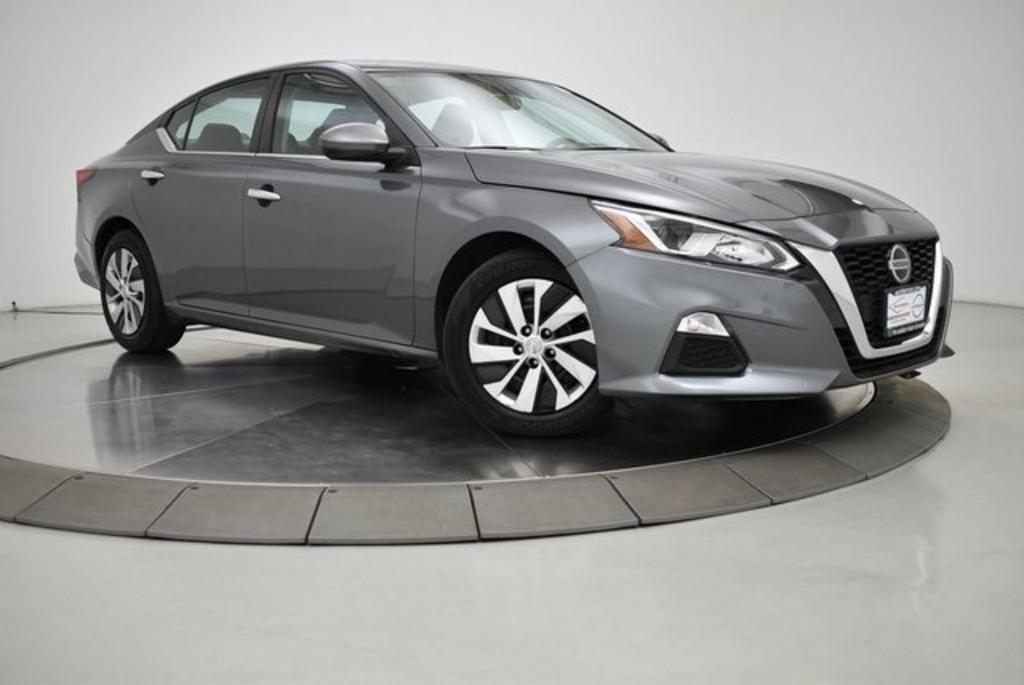 2020 Nissan Altima - $18,500