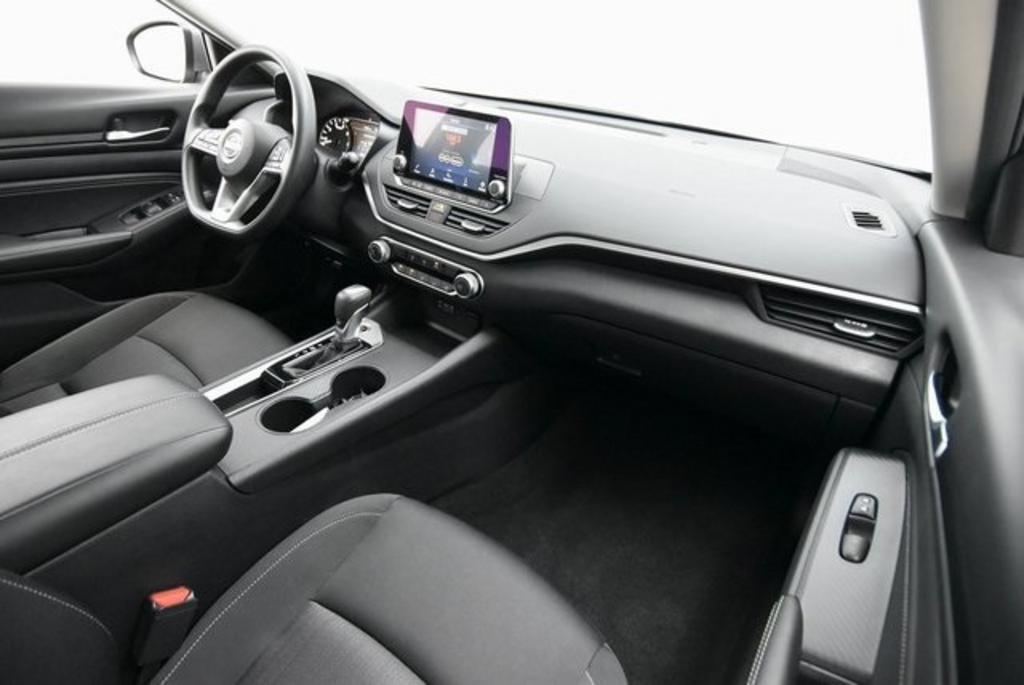 2020 Nissan Altima - $18,500