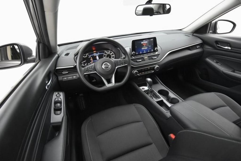 2020 Nissan Altima - $18,500