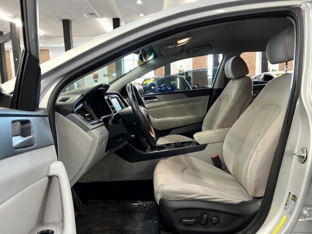 2019 Hyundai Sonata - $17,500