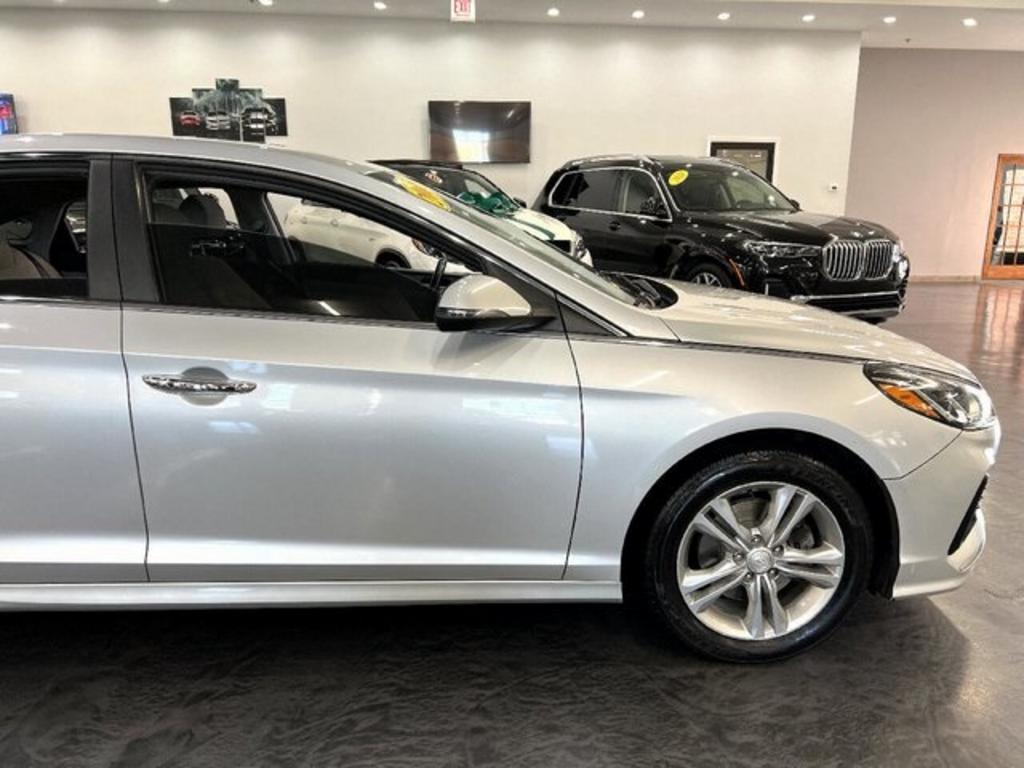 2019 Hyundai Sonata - $17,500
