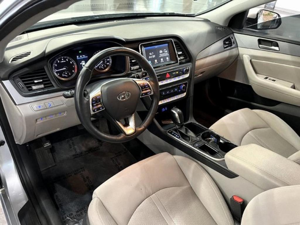 2019 Hyundai Sonata - $17,500