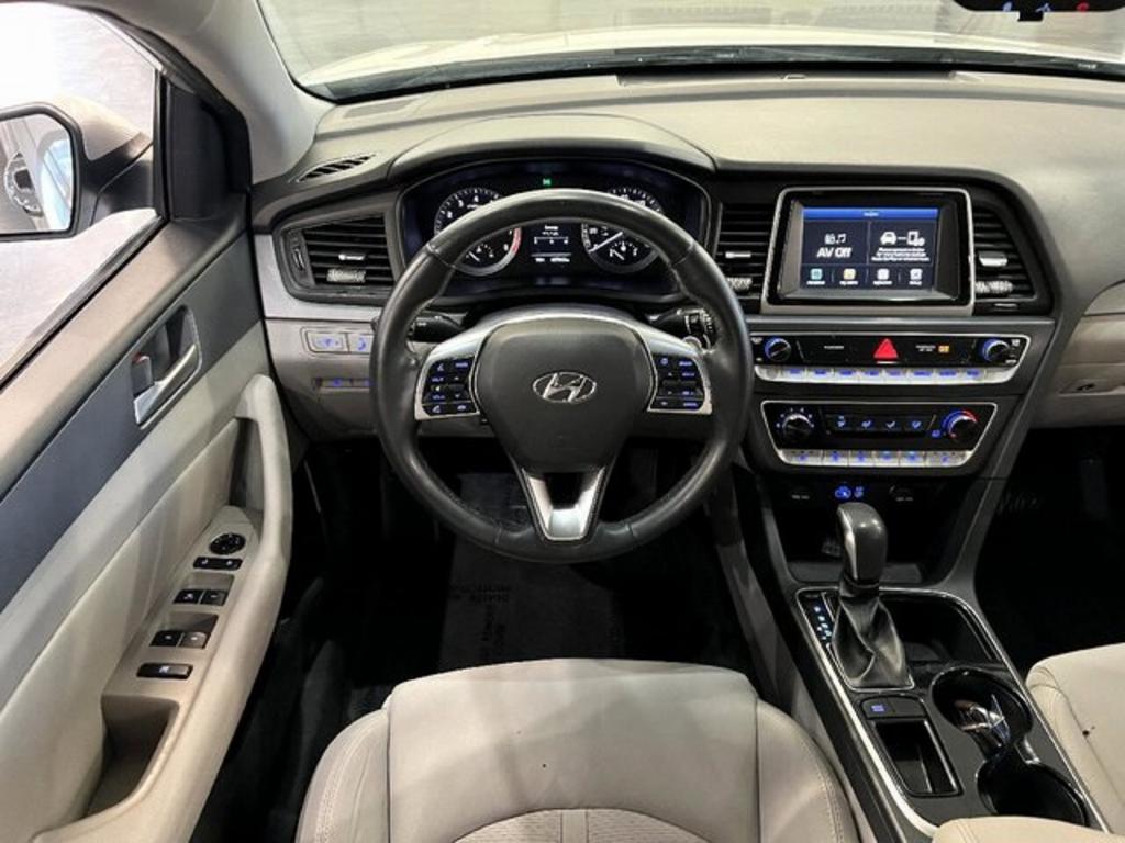2019 Hyundai Sonata - $17,500