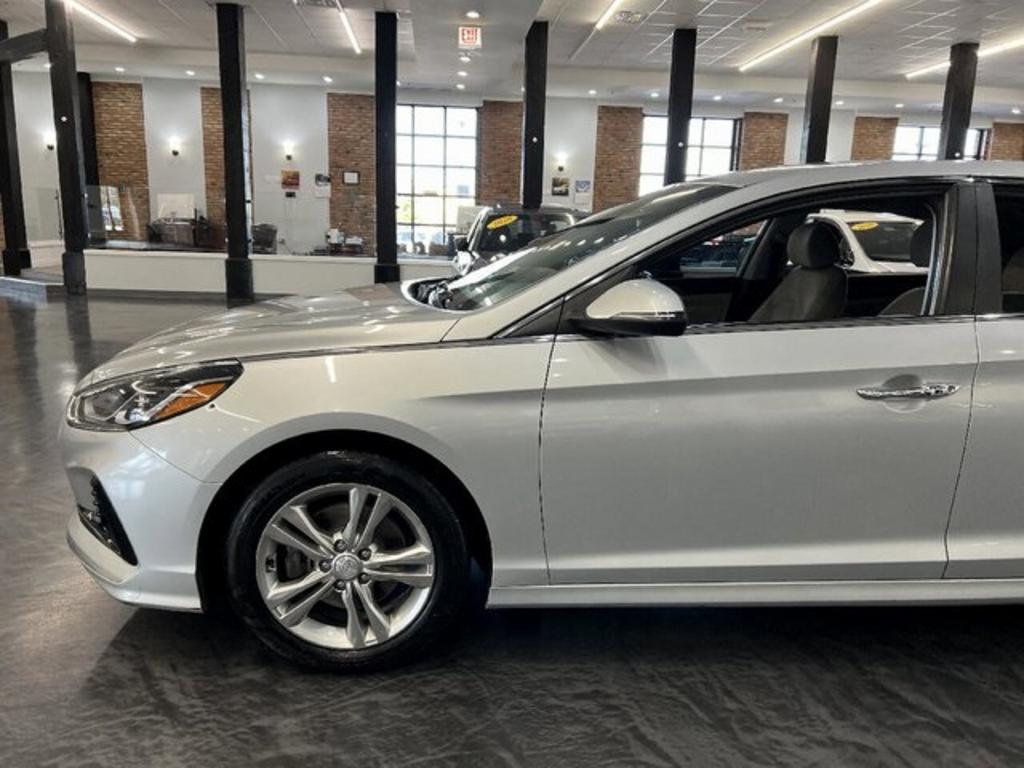 2019 Hyundai Sonata - $17,500
