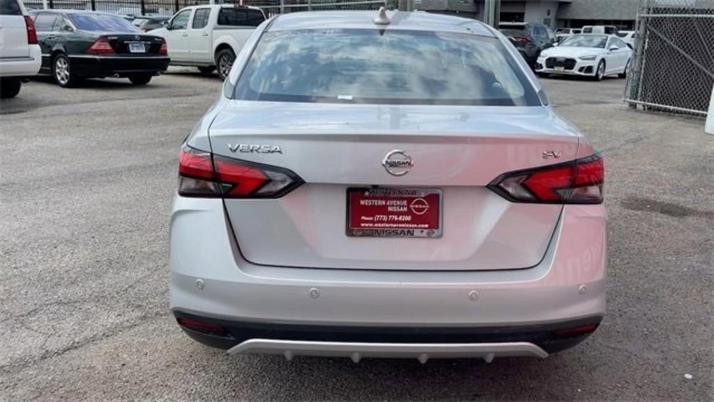 2022 Nissan Versa - $19,000