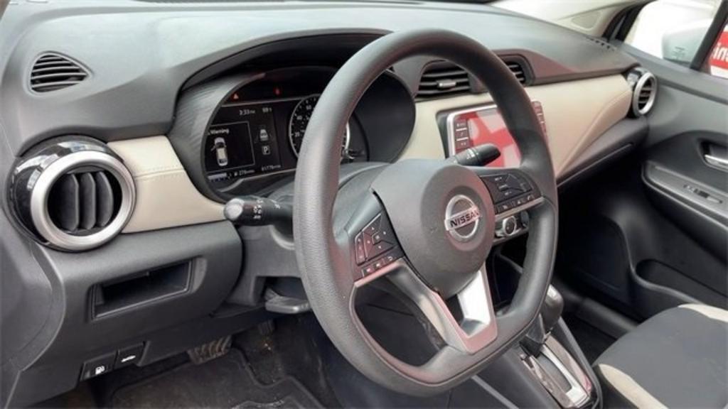 2022 Nissan Versa - $19,000