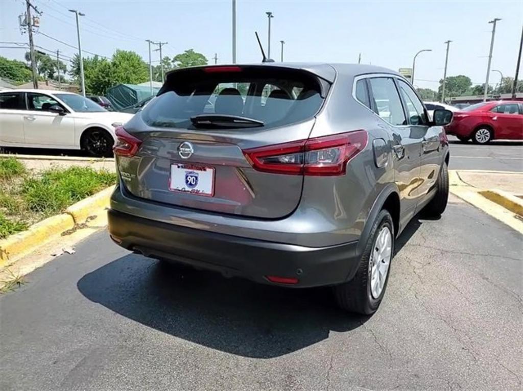 2020 Nissan Rogue - $20,000