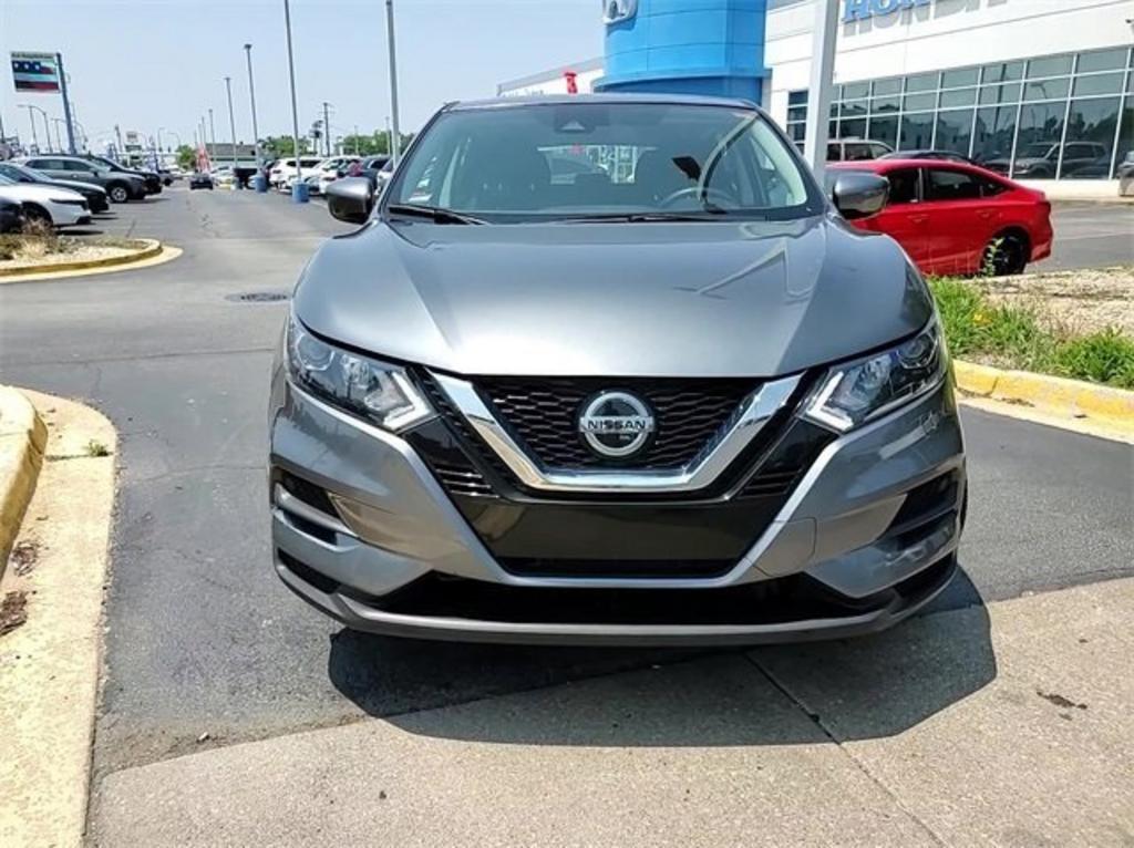 2020 Nissan Rogue - $20,000
