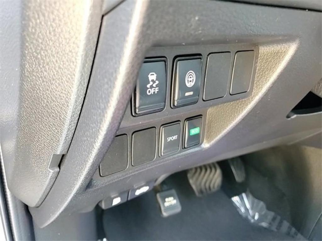 2020 Nissan Rogue - $20,000