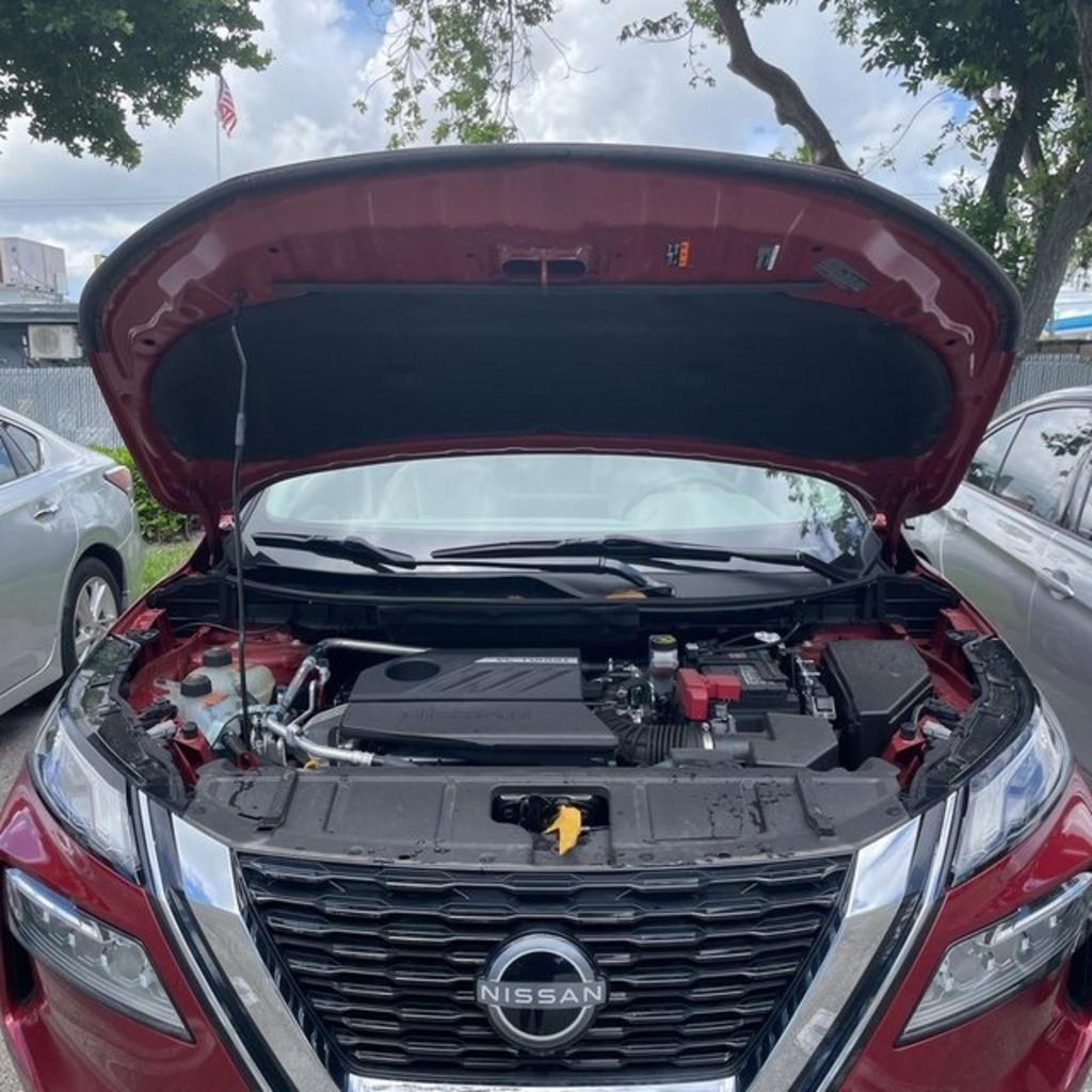 2023 Nissan Rogue - $32,000