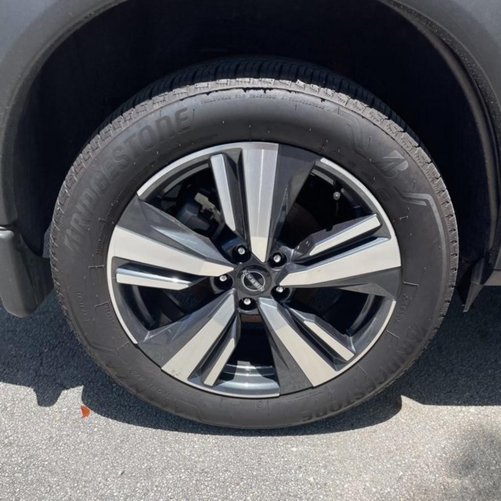 2023 Nissan Rogue - $32,000