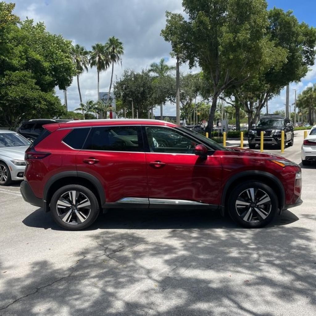 2023 Nissan Rogue - $32,000