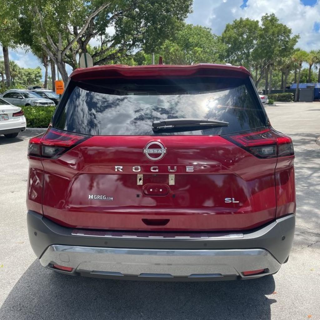 2023 Nissan Rogue - $32,000