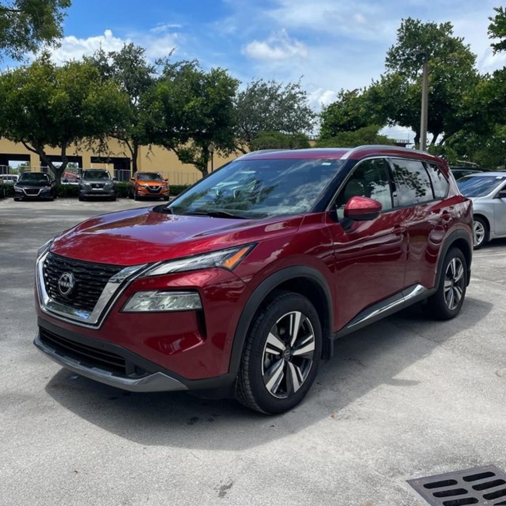 2023 Nissan Rogue - $32,000