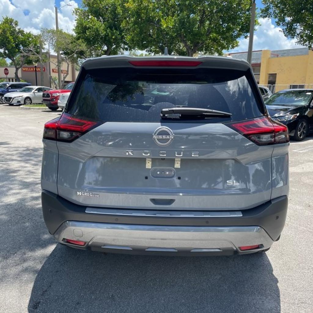 2023 Nissan Rogue - $32,000