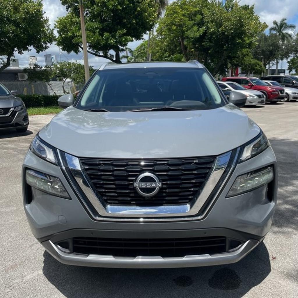 2023 Nissan Rogue - $32,000
