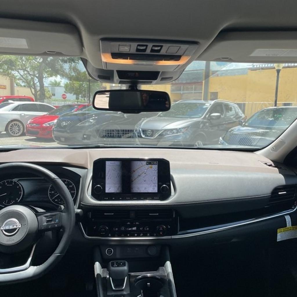 2023 Nissan Rogue - $32,000