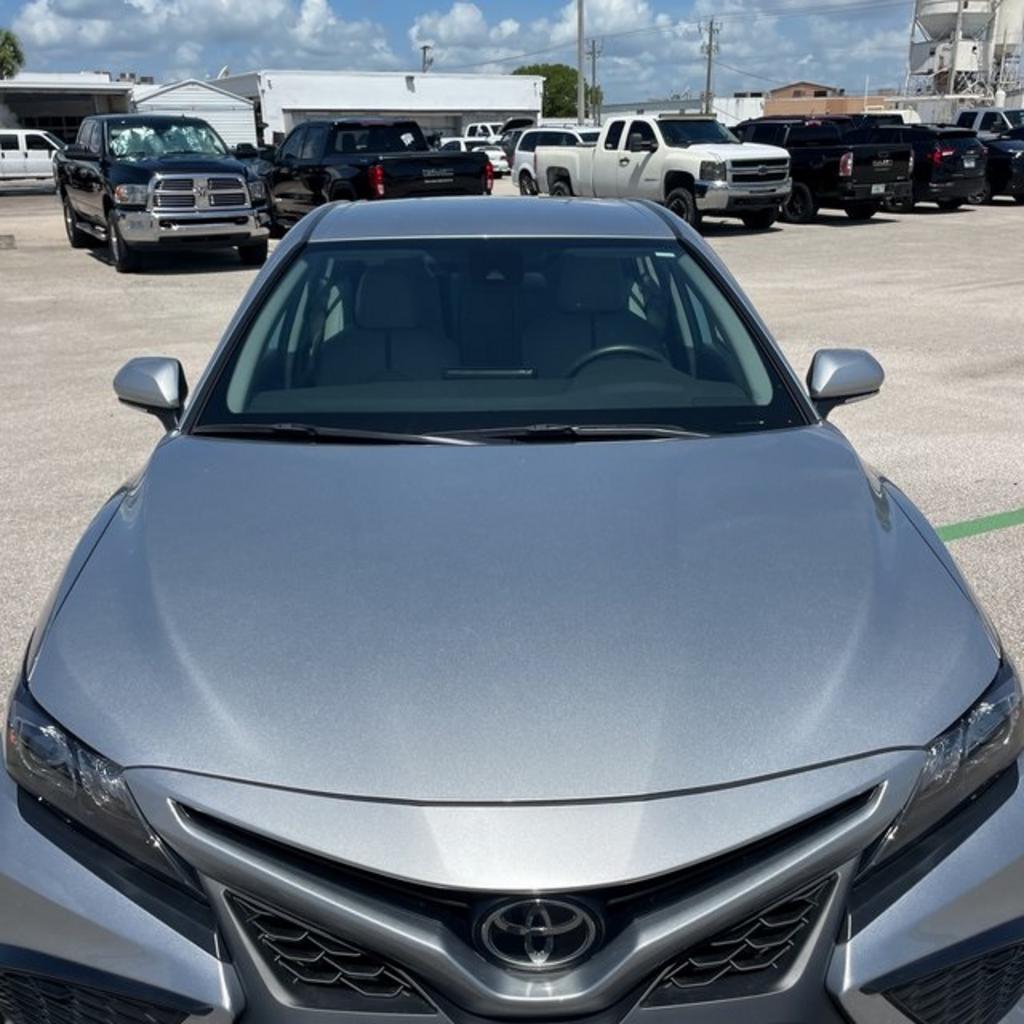 2023 Toyota Camry - $28,000