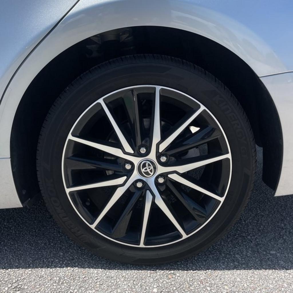 2023 Toyota Camry - $28,000