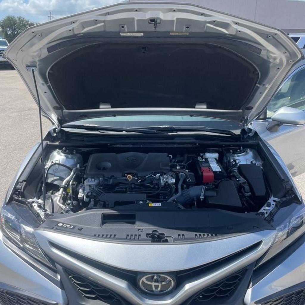 2023 Toyota Camry - $28,000