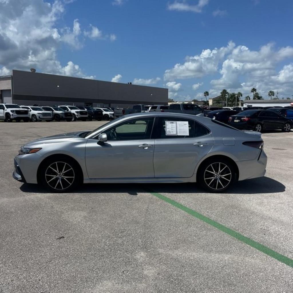 2023 Toyota Camry - $28,000